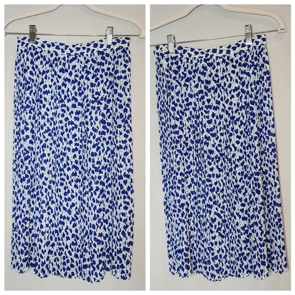 Vintage Givenchy 2-Peice skirt and blouse set.  Blue green white.  Size 6/8. - Picture 5 of 16